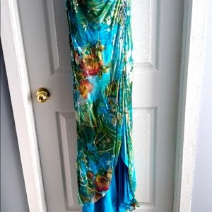 Multicolored long gown, size 9/10